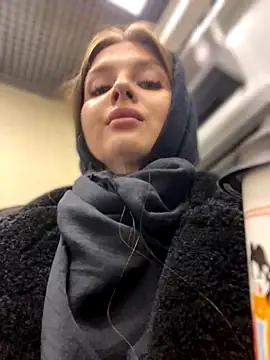 KrisMagnoly online show from 11.05.25