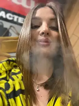 KrisMagnoly online show from 04.25.26