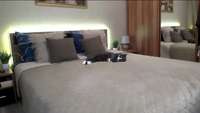 sensualEmilia online show from 03.12.25