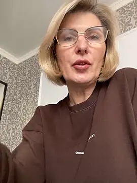 sensualEmilia online show from 02.25.26