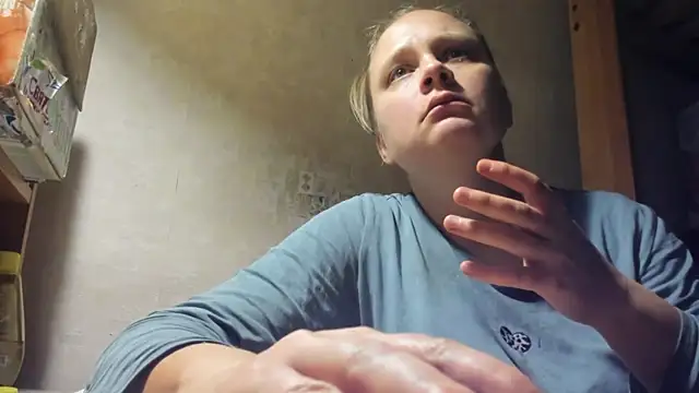 Snapshot of FrumCake chatting on 03.11.25 FrumCake online show from 03.11.25