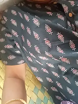 Shreya-Shetty09 online show from 03.08.25