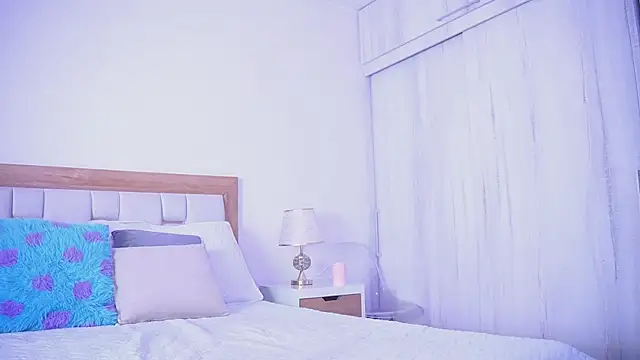 mia hank online show from 11.26.25