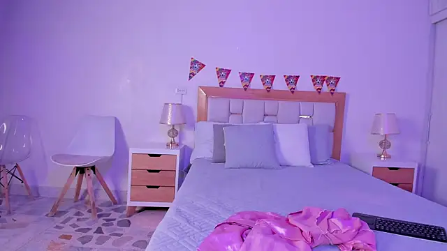 mia hank online show from 06.30.26