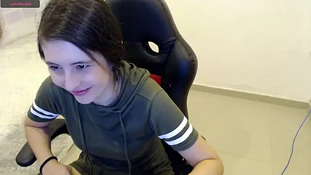 tania sweet   online show from 03.22.25