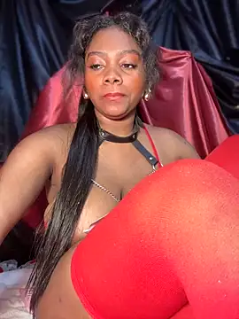 Snapshot of Tayra_Siny chatting on 02.15.25 Tayra Siny online show from 02.15.25