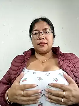   valentina18 online show from 11.13.25