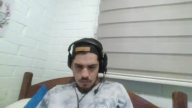 hung weeb online show from 12.10.24