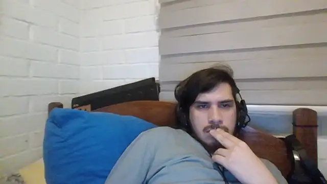 hung weeb online show from 01.15.25