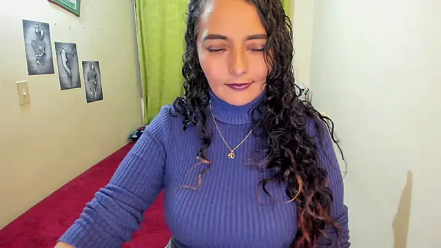 emma luxy online show from 12.29.24