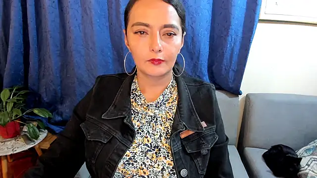 emma luxy online show from 01.25.25