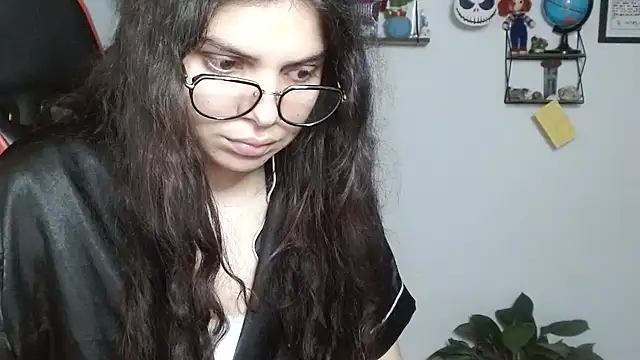 Nikkykora15 online show from 02.18.25