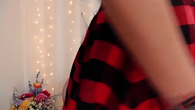 Snapshot of City_Kat chatting on 12.21.24 City Kat online show from 12.21.24