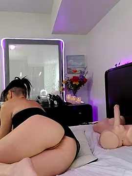 Snapshot of City_Kat chatting on 10.16.25 City Kat online show from 10.16.25