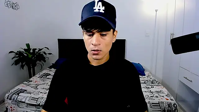Snapshot of Eiden_allenx chatting on 12.27.24 Eiden allenx online show from 12.27.24
