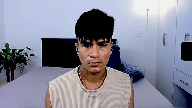 Snapshot of Eiden_allenx chatting on 12.31.24 Eiden allenx online show from 12.31.24
