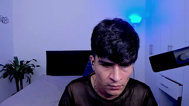 Snapshot of Eiden_allenx chatting on 02.04.25 Eiden allenx online show from 02.04.25