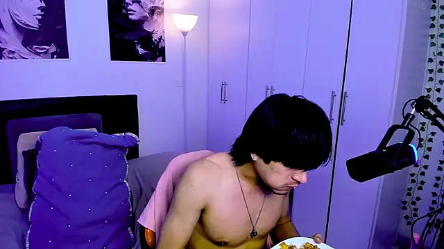 Snapshot of Eiden_allenx chatting on 12.03.25 Eiden allenx online show from 12.03.25