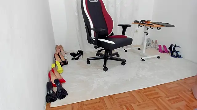 Snapshot of gingirel_ chatting on 03.07.25 gingirel  online show from 03.07.25