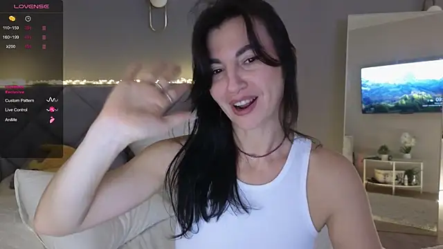 Mary love16 online show from 10.17.25