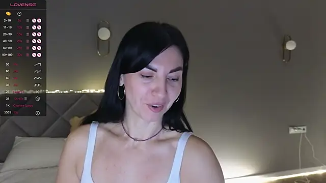 Mary love16 online show from 11.21.25