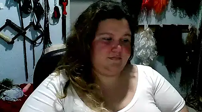 squirt322bbw online show from 02.13.25