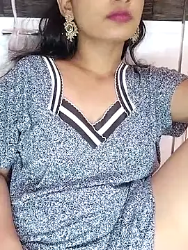 Snapshot of Beautifulsex4u chatting on 09.18.25 Beautifulsex4u online show from 09.18.25