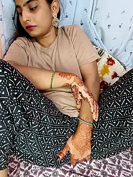 Snapshot of Beautifulsex4u chatting on 10.24.25 Beautifulsex4u online show from 10.24.25