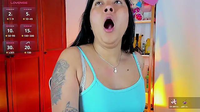 eymy-hadid online show from 09.15.25