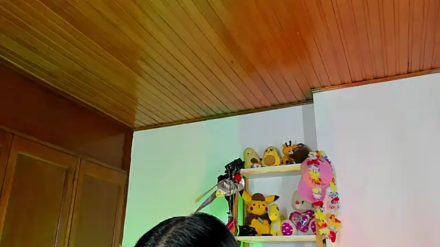 eymy-hadid online show from 10.30.25