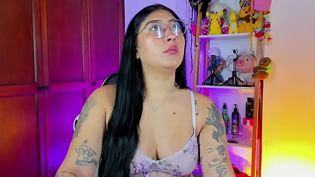 eymy-hadid online show from 12.18.25