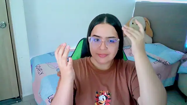 Snapshot of _alicia_z chatting on 02.18.25 alicia z online show from 02.18.25