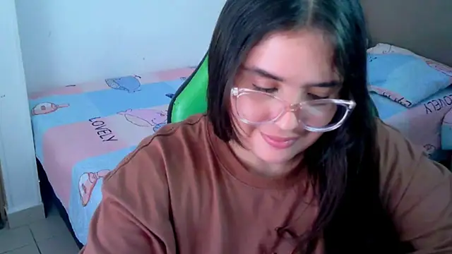 Snapshot of _alicia_z chatting on 02.23.25 alicia z online show from 02.23.25