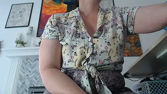 Snapshot of AuroraWillows chatting on 06.18.26 AuroraWillows online show from 06.18.26