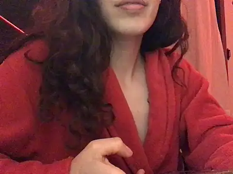 Snapshot of YumieCp chatting on 02.21.25 YumieCp online show from 02.21.25