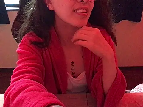 Snapshot of YumieCp chatting on 03.12.25 YumieCp online show from 03.12.25