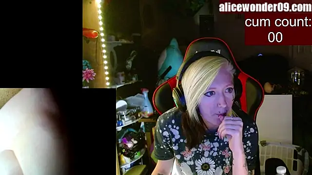 alicewonder09 online show from 02.02.25