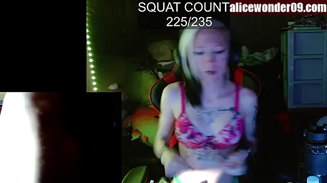 alicewonder09 online show from 03.19.25