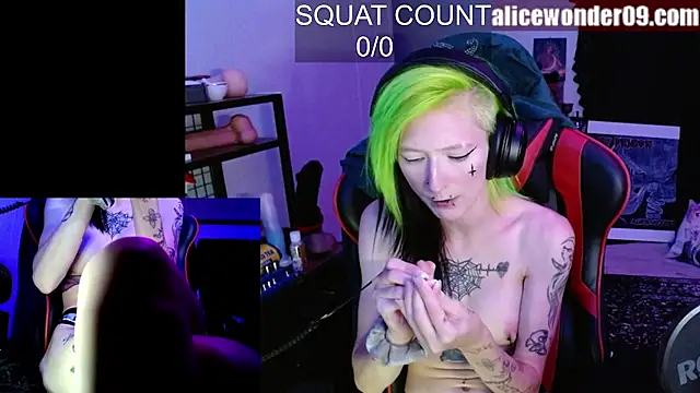 alicewonder09 online show from 10.29.25