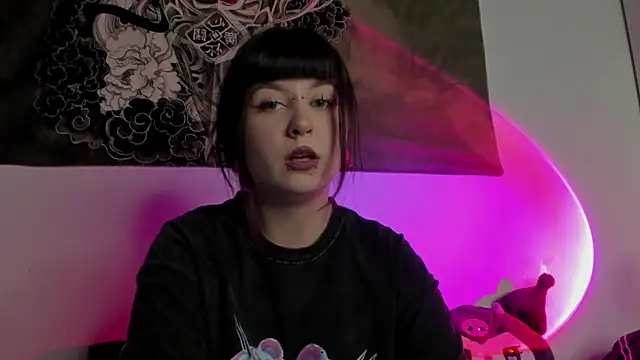 t0riayun0 online show from 01.15.25