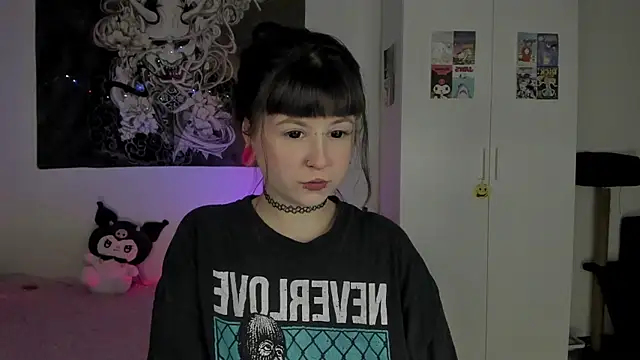 t0riayun0 online show from 01.20.25