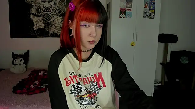 t0riayun0 online show from 02.24.25