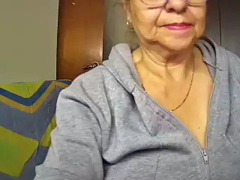 Snapshot of nicoltatiana_ chatting on 01.15.25 nicoltatiana  online show from 01.15.25