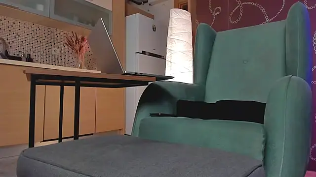 Yourfreebird online show from 02.09.25