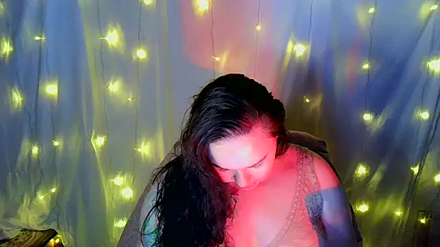 Snapshot of Victoria_Marks chatting on 09.23.25 Victoria Marks online show from 09.23.25