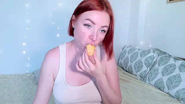 Snapshot of AnnJey chatting on 09.24.25 AnnJey online show from 09.24.25