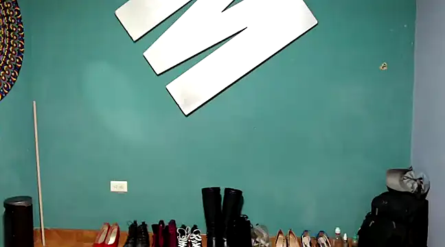 Snapshot of marinadenoche chatting on 01.12.25 marinadenoche online show from 01.12.25