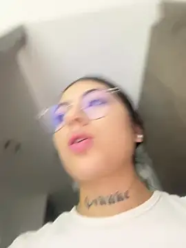 Sarasanders 4 online show from 12.17.24