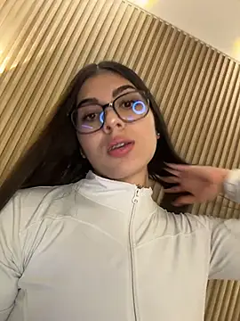 Sarasanders 4 online show from 11.12.25