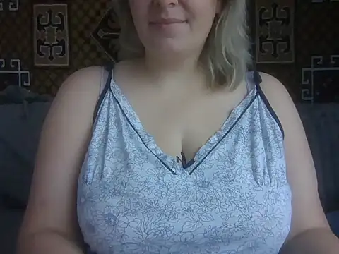 Snapshot of Diana_Britt chatting on 10.16.25 Diana Britt online show from 10.16.25